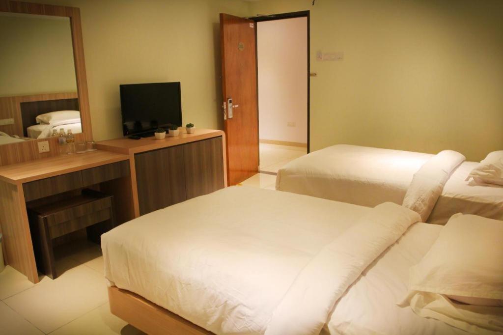 Ktc Hotel Sungkai Exterior photo