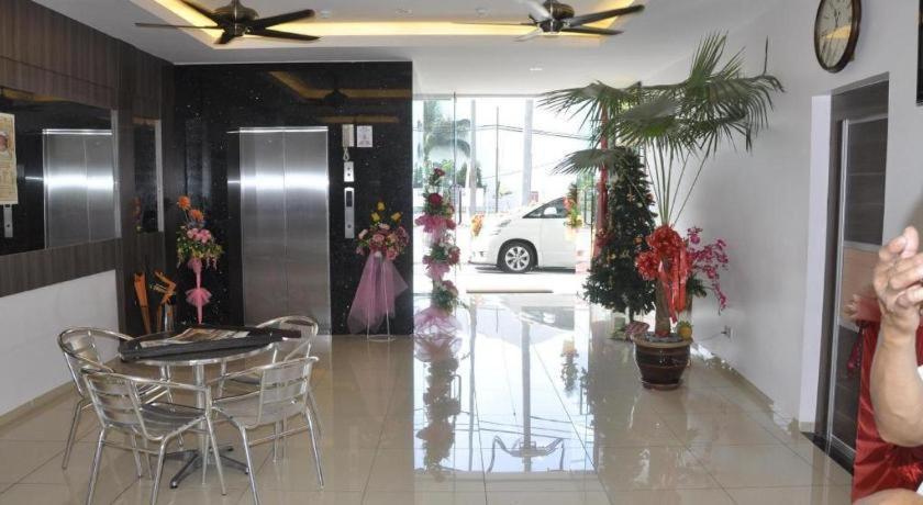 Ktc Hotel Sungkai Exterior photo
