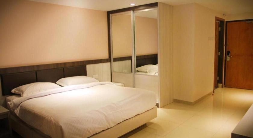 Ktc Hotel Sungkai Exterior photo
