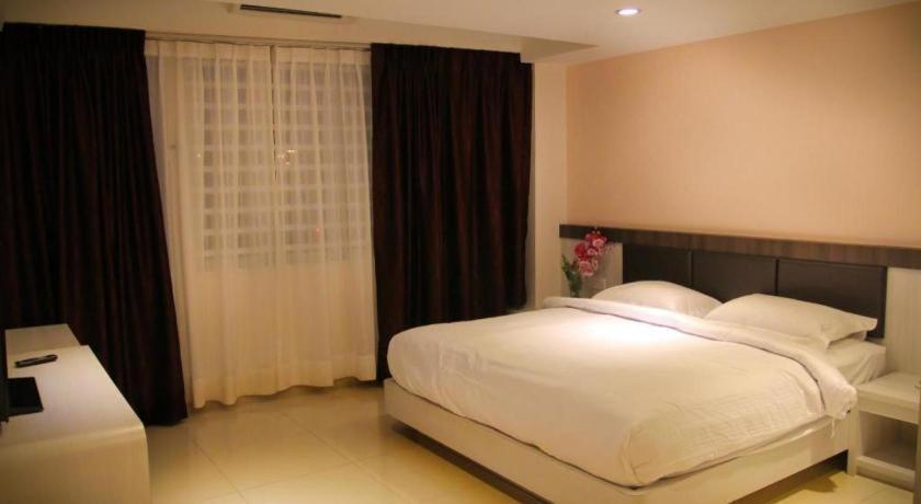 Ktc Hotel Sungkai Exterior photo