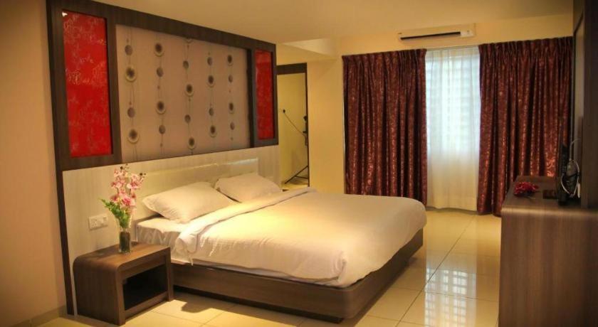 Ktc Hotel Sungkai Exterior photo